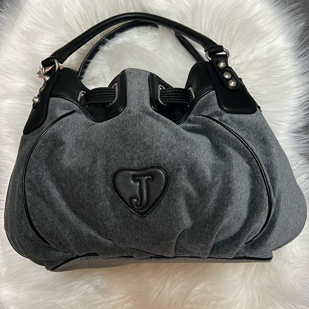 Juicy Couture Heritage Crest Freestyle Hobo with matching Makeup Pouch - Picture 4 of 17